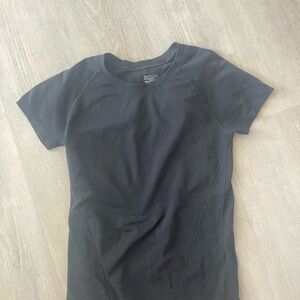 Black Short Sleeve Athleta work out Top